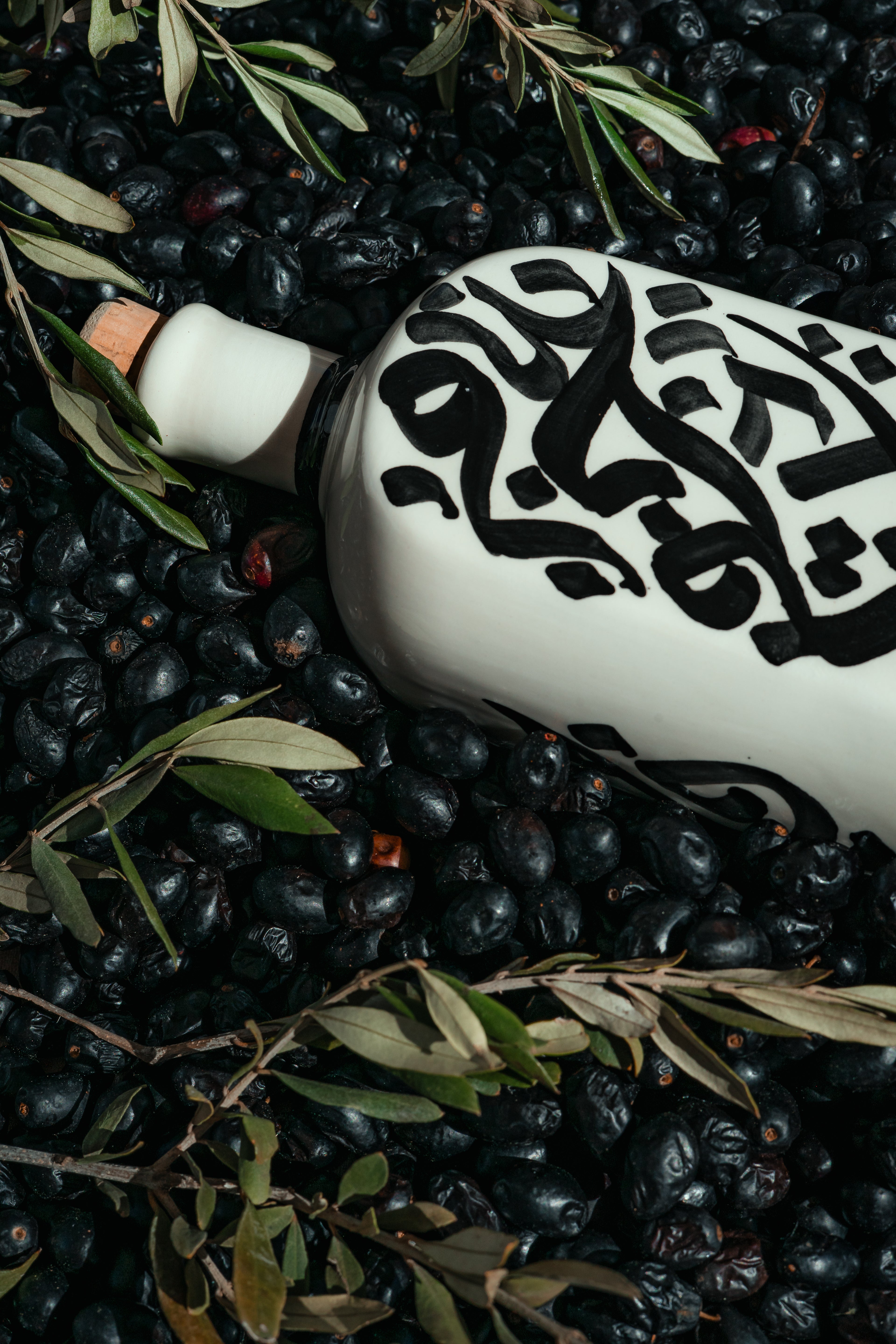 BOUTEILLE D'HUILE | CALLIGRAPHIE NOIRE